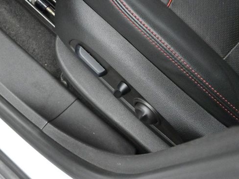 Used 2024 Chevrolet Equinox RS w/ RS Leather Package FWD image 14