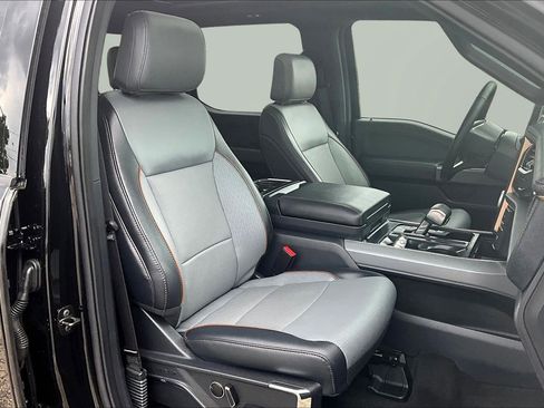 Used 2024 Ford F150 Lightning Lariat image 7