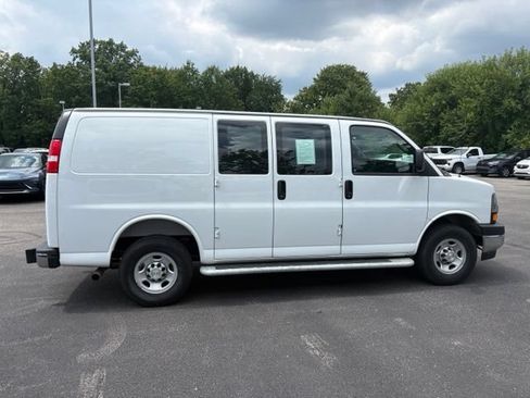 Used 2025 Chevrolet Express 2500 w/ Driver Convenience Package RWD image 9
