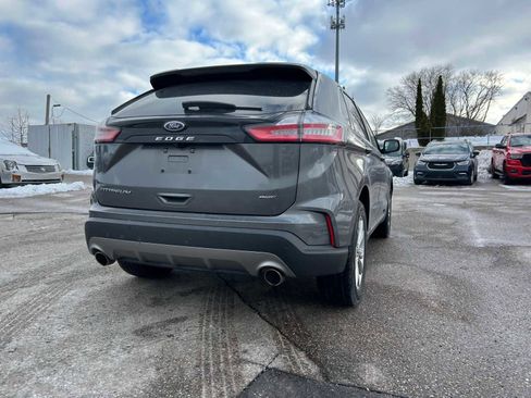Used 2024 Ford Edge Titanium image 16