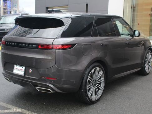 Used 2025 Land Rover Range Rover Sport Dynamic SE image 2