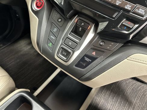 Used 2024 Honda Odyssey EX-L image 21