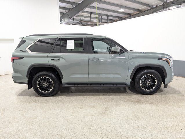Used 2025 Toyota Sequoia 4WD image 2
