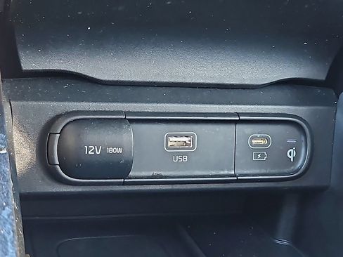 Used 2023 Kia Telluride S FWD image 19