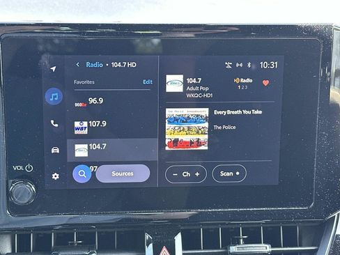 Used 2023 Toyota Corolla SE FWD image 35