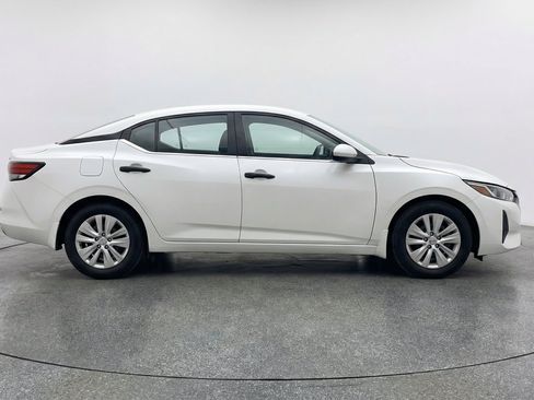 Used 2025 Nissan Sentra S FWD image 11
