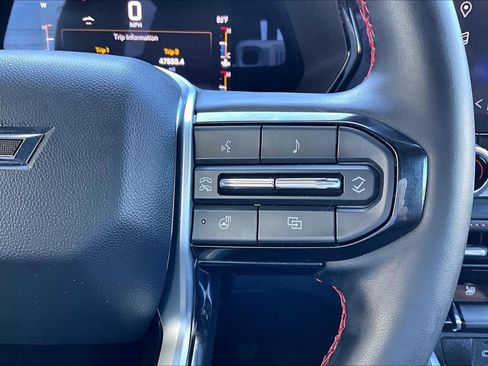 Used 2023 Chevrolet Colorado Z71 w/ Z71 Convenience Package 2 AWD/4WD image 25