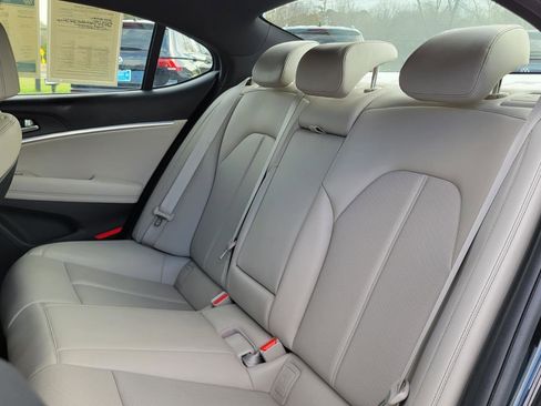 Used 2023 Genesis G70 2.0T image 34