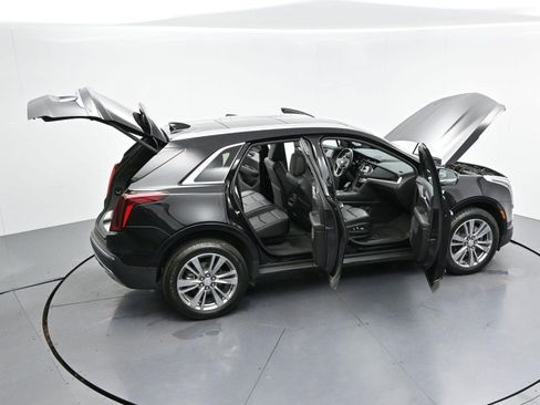 Certified 2025 Cadillac XT5 Premium Luxury AWD/4WD image 40