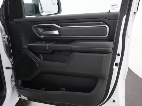 Used 2023 RAM 1500 Big Horn AWD/4WD image 12
