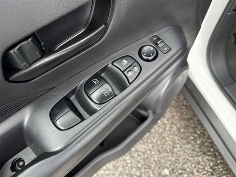 Used 2024 Nissan Kicks S image 14