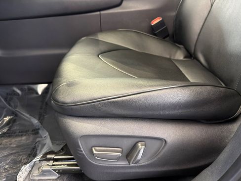 Used 2025 Toyota Grand Highlander AWD Hybrid image 14