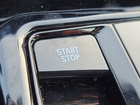 Used 2024 BMW i5 eDrive40i w/ Convenience Package image 23