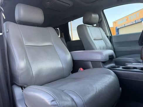 Used 2016 Toyota Sequoia Platinum AWD/4WD image 21