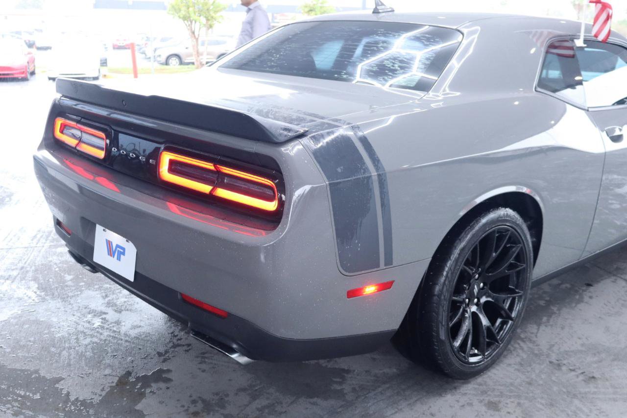 Used 2018 Dodge Challenger R/T Scat Pack w/ Dynamics Package RWD image 8