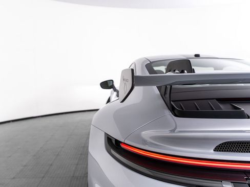Used 2025 Porsche 911 GT3 RWD image 52
