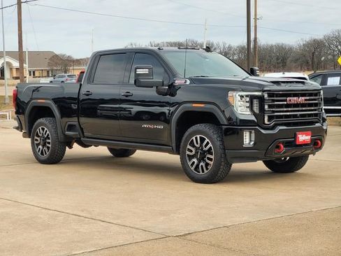 Used 2021 GMC Sierra 2500 AT4 w/ AT4 Premium Plus Package image 2