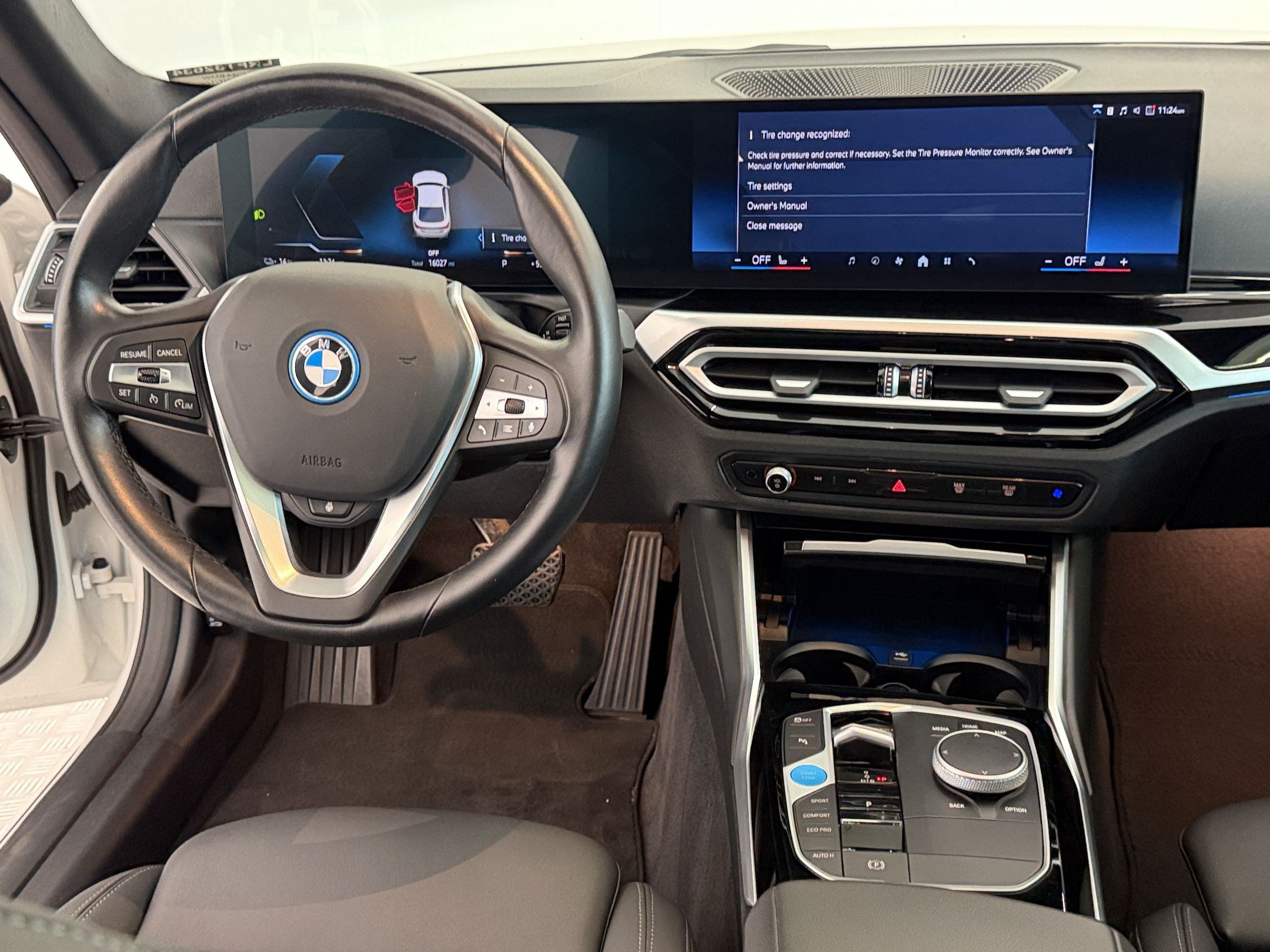 Used 2024 BMW i4 eDrive35 w/ Convenience Package RWD image 29