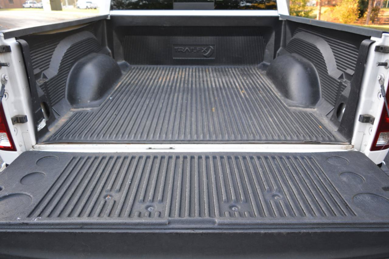 Used 2019 RAM 1500 Big Horn RWD image 15