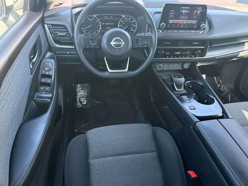 Certified 2023 Nissan Rogue SV image 9