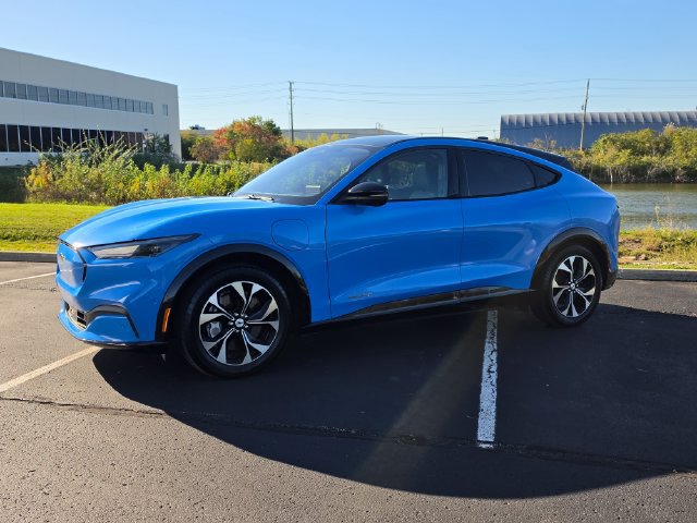 Used 2022 Ford Mustang Mach-E Premium RWD image 9