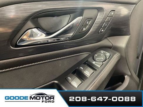 Used 2021 Chevrolet Traverse High Country w/ LPO, Floor Liner Package AWD/4WD image 9