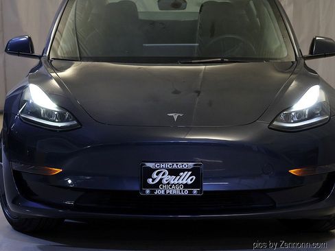 Used 2023 Tesla Model 3 Standard Range image 6