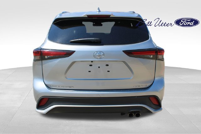 Used 2025 Toyota Highlander XSE AWD/4WD image 6