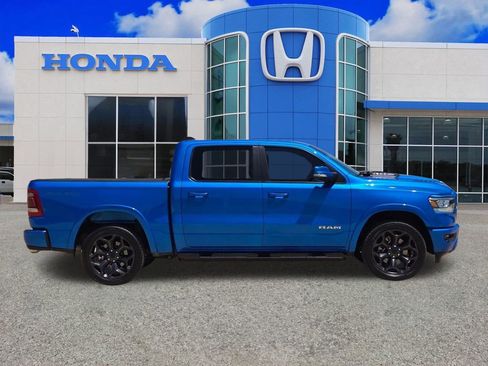 Used 2022 RAM 1500 Laramie AWD/4WD image 2
