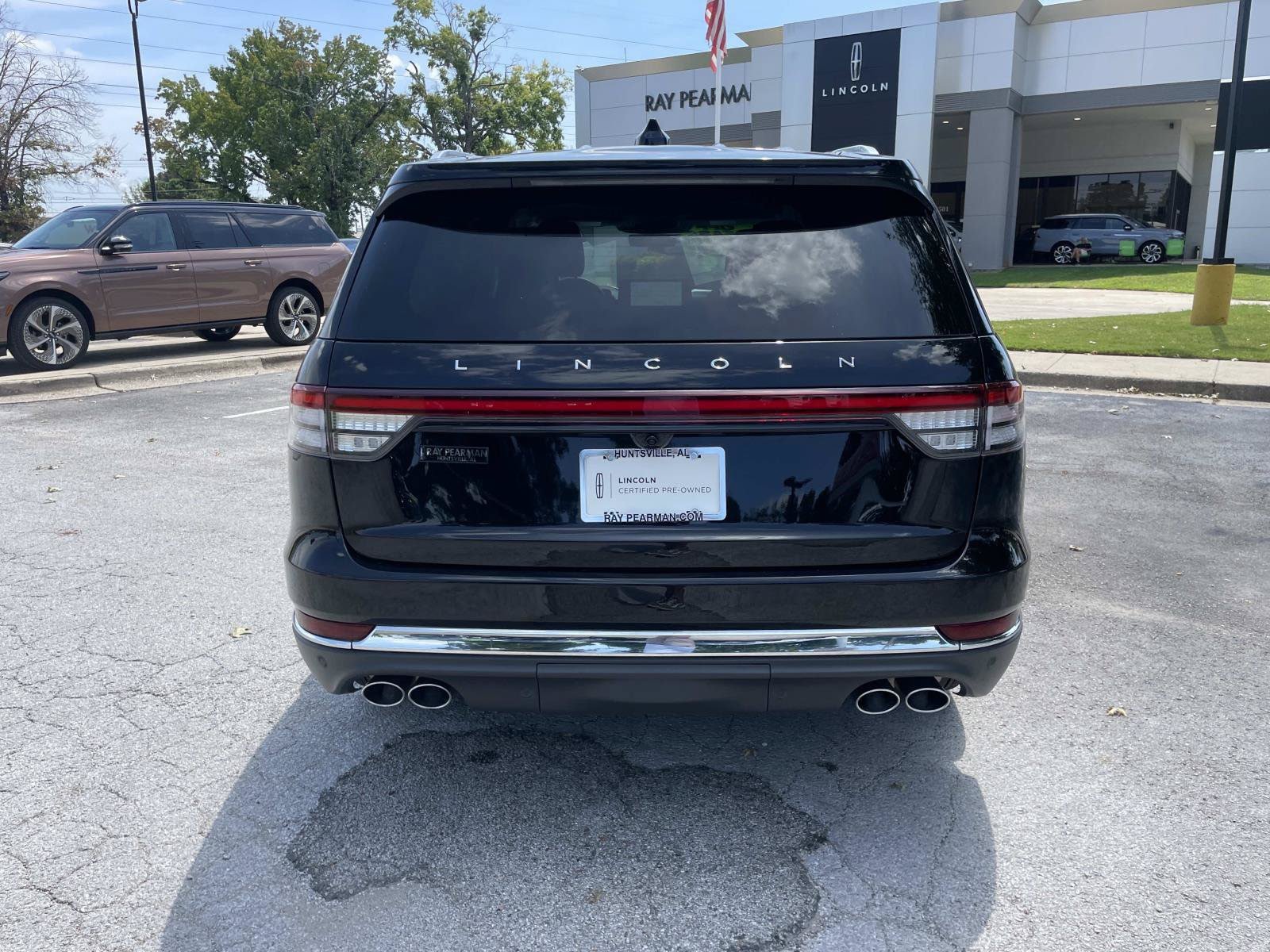 Certified 2026 Lincoln Aviator AWD image 4