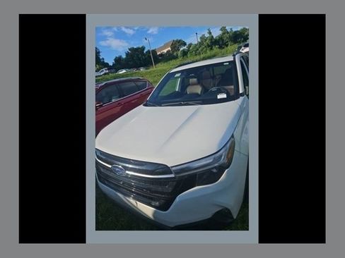 Used 2025 Subaru Forester Touring w/ Popular Package - Touring AWD/4WD image 1