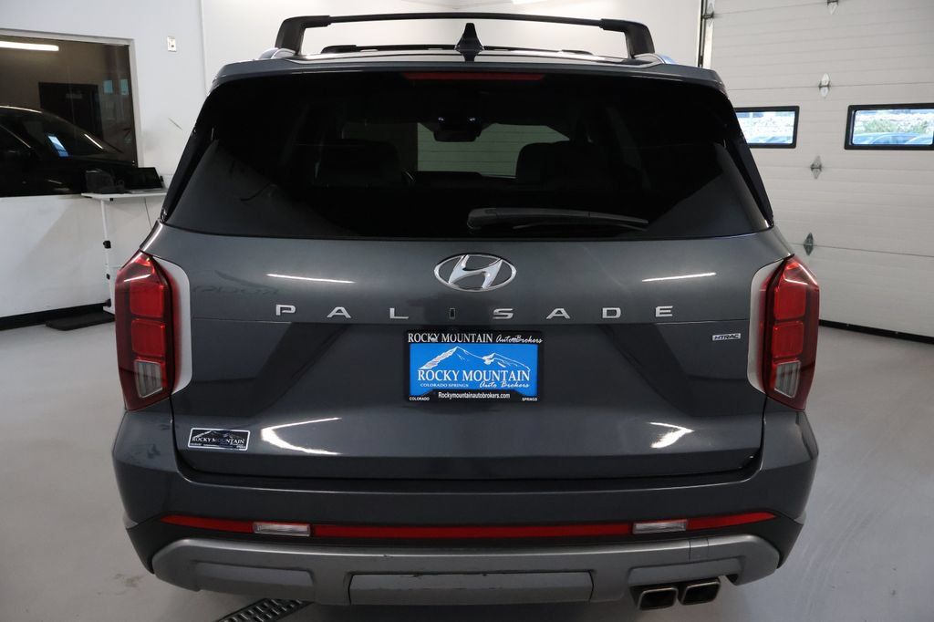 Used 2023 Hyundai Palisade SEL AWD/4WD image 6