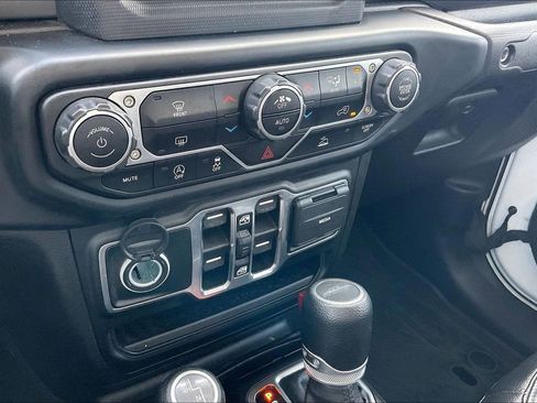 Used 2023 Jeep Gladiator Sport AWD/4WD image 25