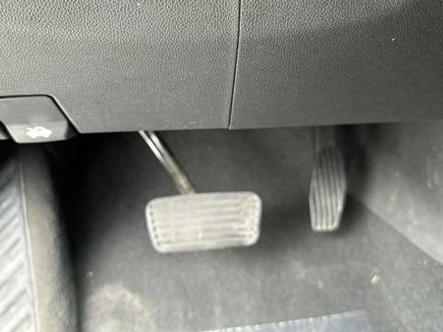 Used 2024 Chevrolet Silverado 2500 LT image 23