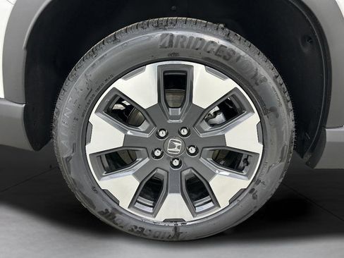 New 2026 Honda Pilot Elite image 9