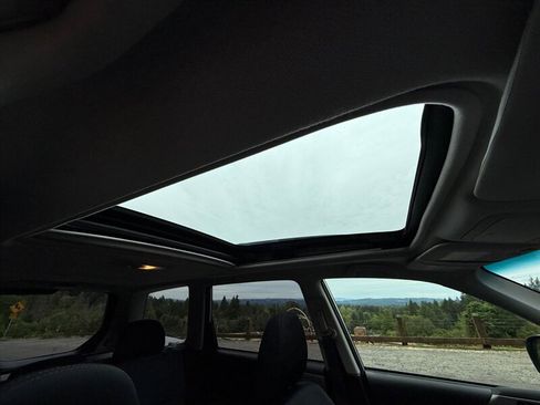 Used 2010 Subaru Forester 2.5X Premium image 14