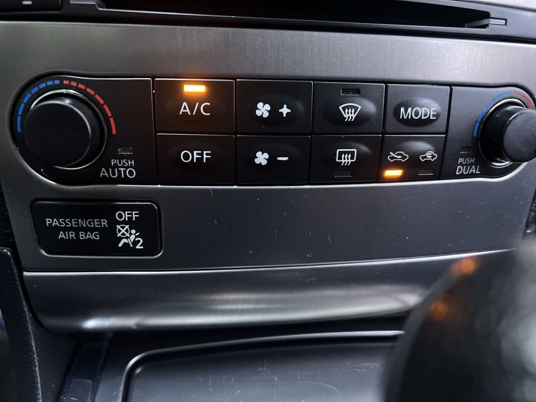 Used 2015 INFINITI Q40 AWD w/ Moonroof Package image 23