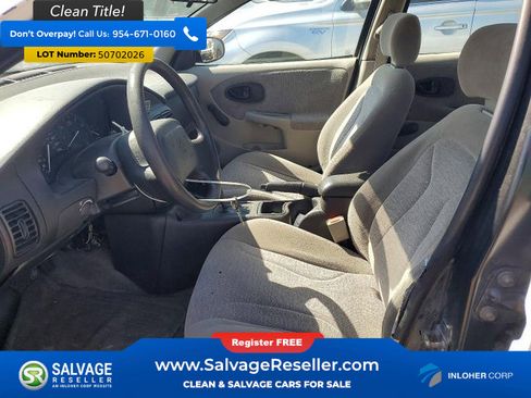 Used 2001 Saturn S-Series SL2 FWD image 9