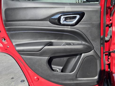 Used 2026 Jeep Compass Latitude image 26