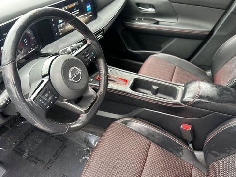 Used 2025 Nissan Kicks SR image 10