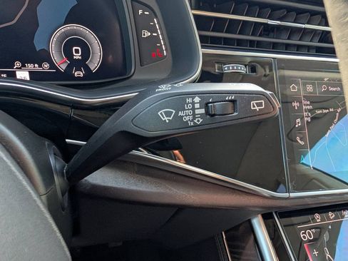 Used 2019 Audi Q8 Prestige AWD/4WD image 24