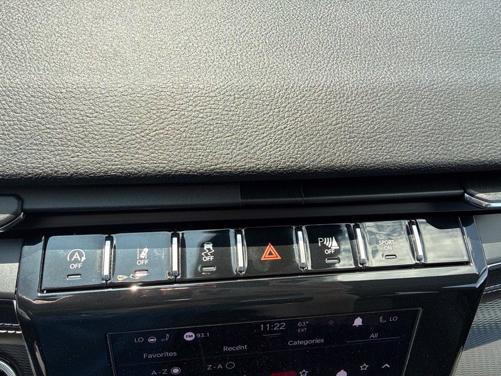 Used 2023 Jeep Grand Cherokee L Laredo AWD/4WD image 49