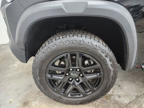 Used 2023 Chevrolet Colorado Trail Boss w/ LPO, Skid Plate Package AWD/4WD image 35