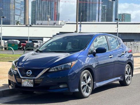 Used 2022 Nissan Leaf SV image 1