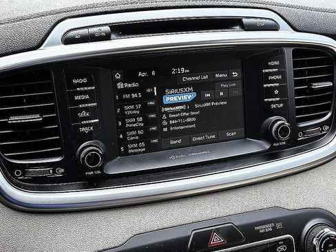 Used 2019 Kia Sorento LX w/ LX Convenience Package image 24