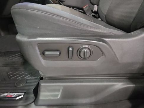 Used 2021 Chevrolet Silverado 1500 LT AWD/4WD image 21