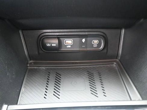 Used 2024 Kia Sportage EX image 4