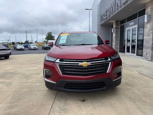 Used 2023 Chevrolet Traverse LT FWD image 4