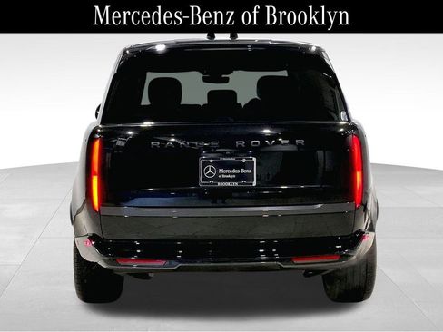 Used 2024 Land Rover Range Rover SE image 4