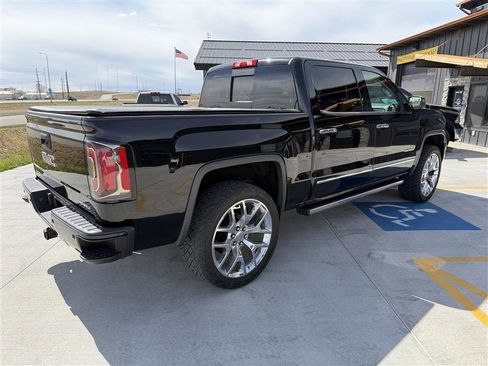 Used 2017 GMC Sierra 1500 Denali w/ Denali Ultimate Package image 7